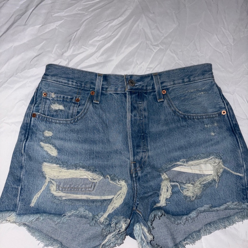 Levi’s Distressed Denim Women Shorts